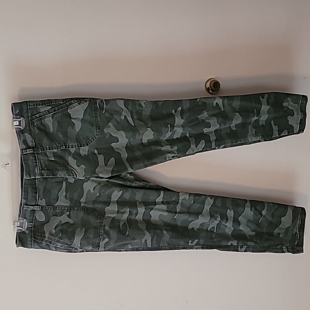 Camo pants